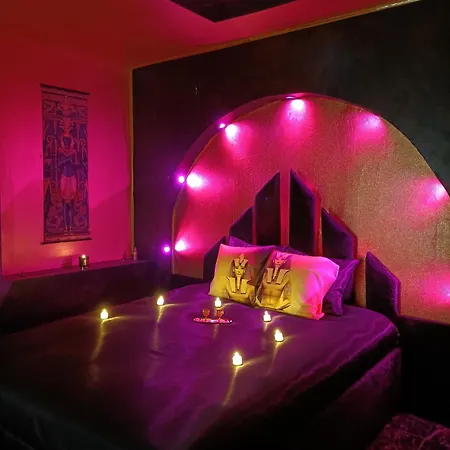 Les Cites Romances Le Cleopatre Bed & Breakfast Carcassonne