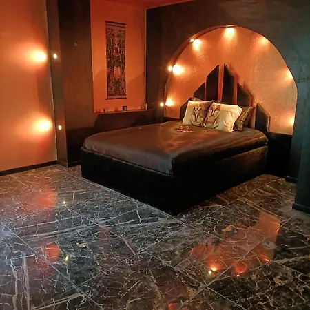 Les Cites Romances Le Cleopatre Καρκασόν