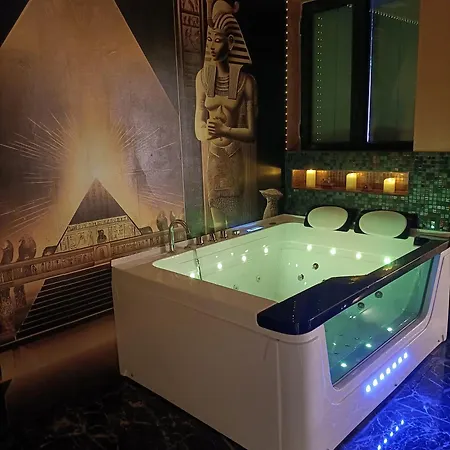 Les Cites Romances Le Cleopatre Bed and Breakfast 3*